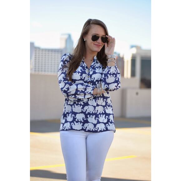 Lilly Pulitzer Elephant Long Sleeve Elsa Top Blue White Womens Size Small - Picture 3 of 11